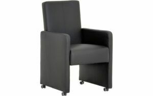 Afbeelding van een Goossens Eetkamerstoel Rivas zwart kunstleer met armleuning en met wielen, modern design