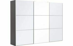 Afbeelding van een Goossens Kledingkast Easy Storage Sdk, 303 cm breed, 220 cm hoog, 2x 3 paneel glas schuifdeuren en 1x 3 paneel spiegel schuifdeur midden