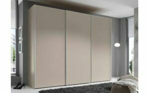 Afbeelding van een Goossens Kledingkast Big Choice Type 01 163, Slaapkamerkast 298 cm breed, 222 cm hoog, 3 schuifdeuren