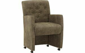 Afbeelding van een Goossens Eetkamerstoel Oliver groen microvezel met armleuning en met wielen, stijlvol landelijk