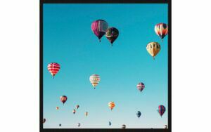 Afbeelding van een Goossens Schilderij The Balloon, 74 x 74 cm