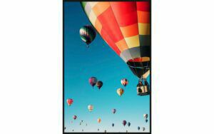 Afbeelding van een Goossens Schilderij The Balloon, 98 x 148 cm