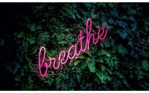 Afbeelding van een Goossens Schilderij Breathe, 118 x 70 cm