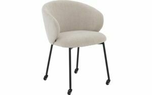 Afbeelding van een Goossens Stoel Noomi beige stof met armleuning en met wielen,
