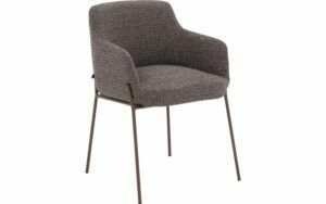 Afbeelding van een Goossens Stoel Pepijn donkerbruin stof met armleuning, modern design
