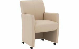 Afbeelding van een Goossens Eetkamerstoel Alex wit leer met armleuning en met wielen, stijlvol landelijk