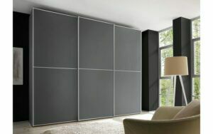 Afbeelding van een Goossens Kledingkast Big Choice Type 41 163, Slaapkamerkast 280 cm breed, 240 cm hoog, 3 schuifdeuren