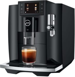 Afbeelding van een JURA E8 Piano Black (ED) Volautomatische Koffiemachine